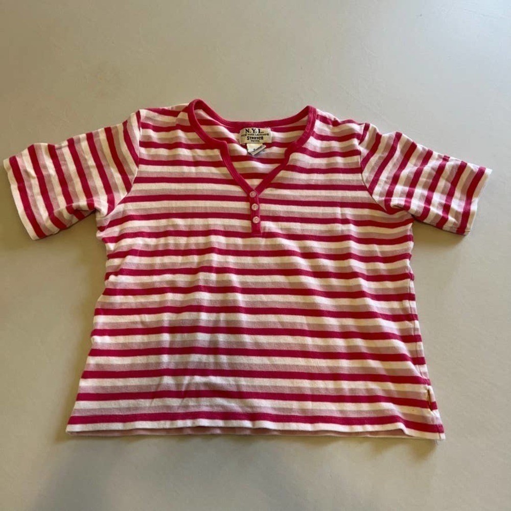 5/ $25 N.y.l. New York Laundry Stretch Petite pink striped top PL
